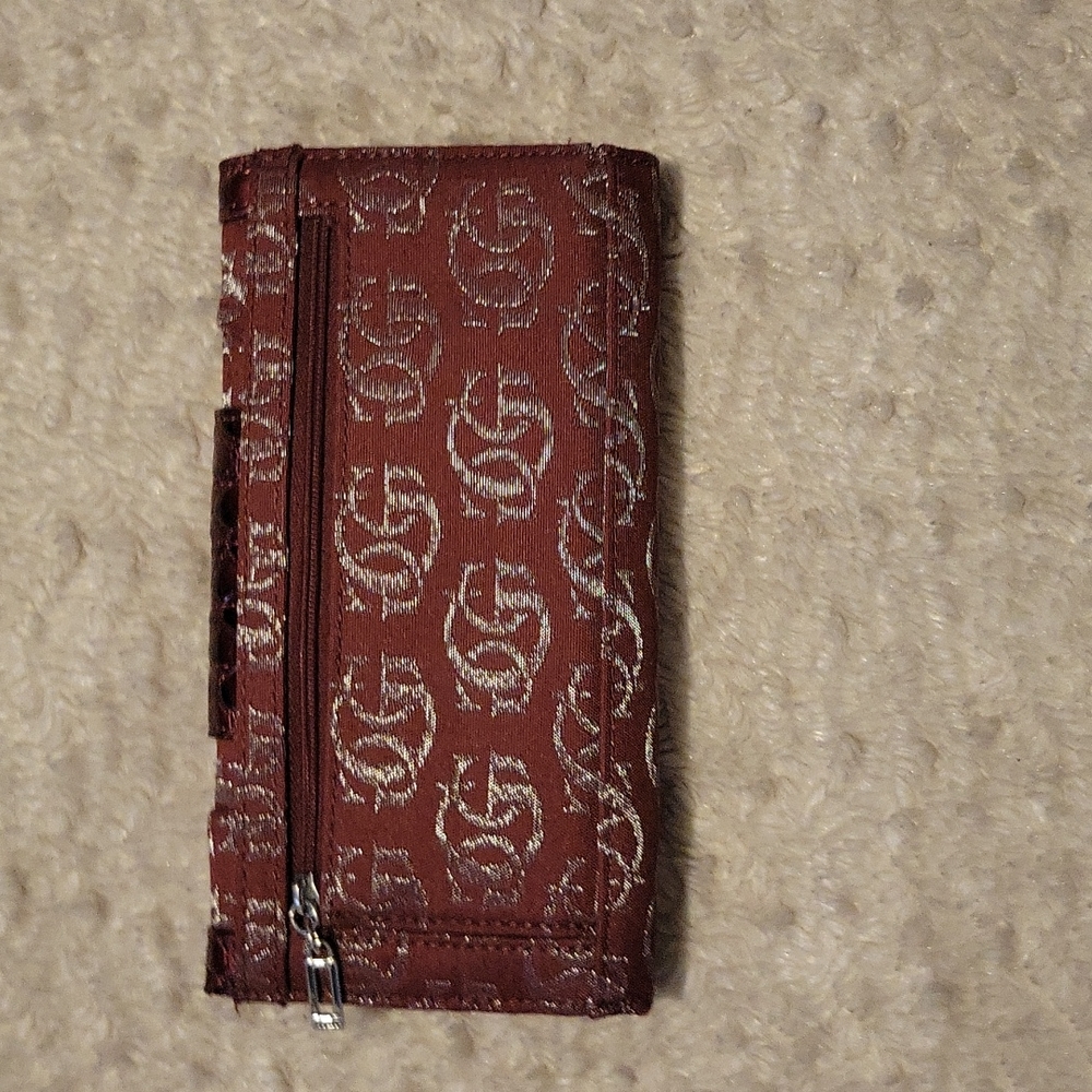 GUESS~ Wallet - Picture 2 of 7